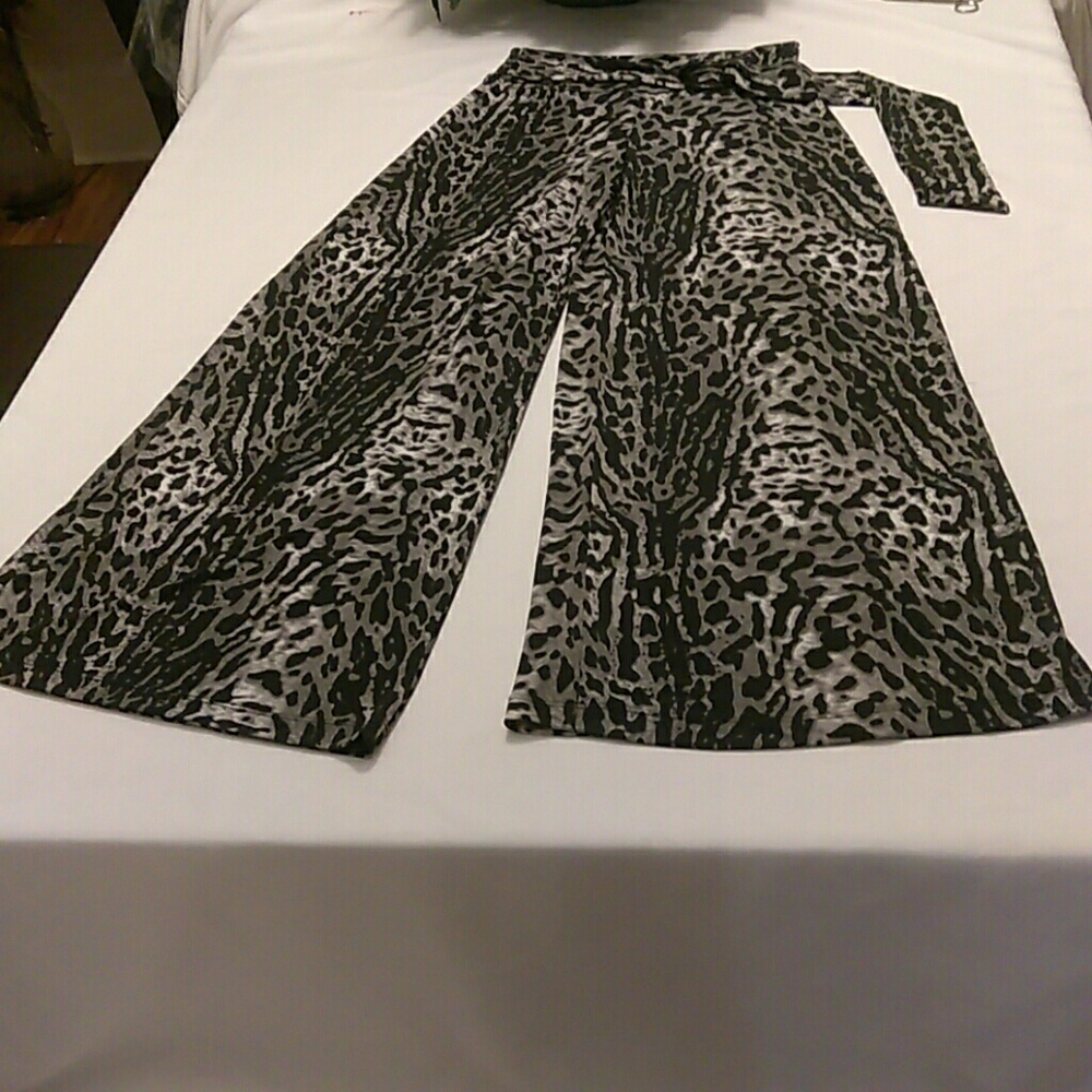 Mascara ladies leopard print wide leg panta